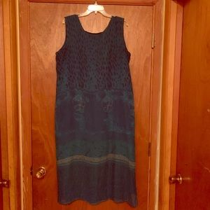 Beautiful flowing dress hunter green / deep navy.